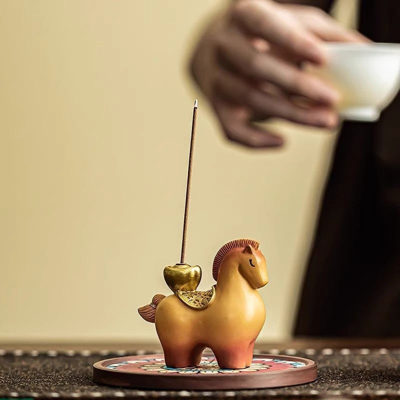 Aromatherapy ornament 2026 Year of the Horse is a success ceramic tea pet