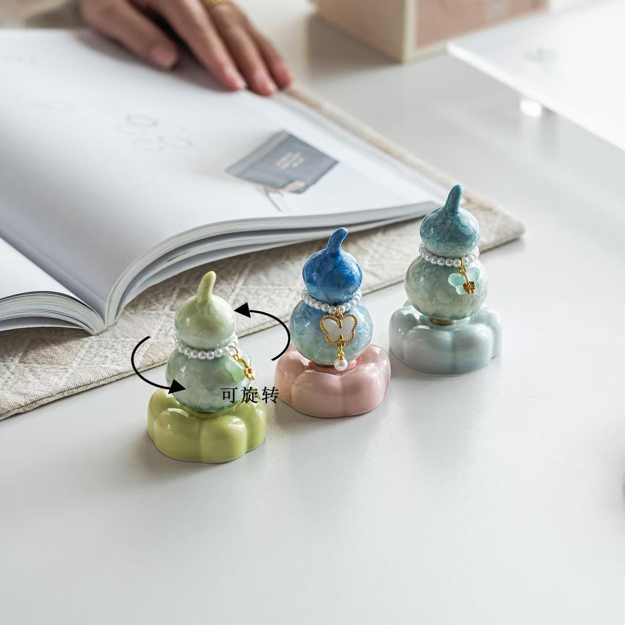 Turning gourd ornament ceramic tea pet (Jingdezhen)